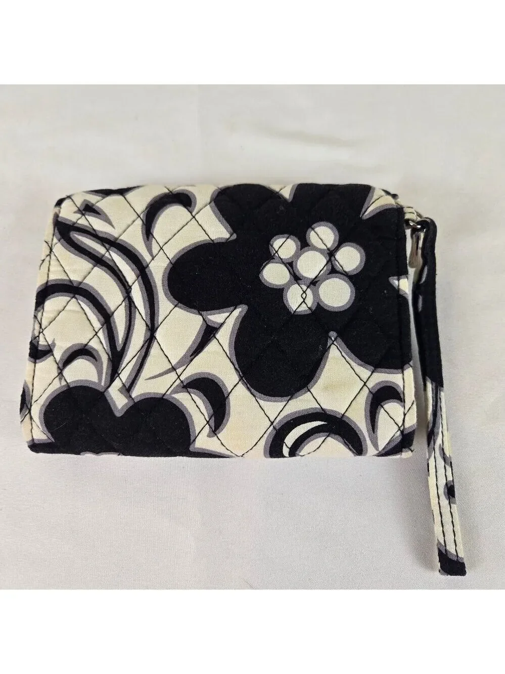 Vera Bradley Black White Gray Cotton Quilted Wallet Wristlet Turnlock Closure - Picture 4 of 11